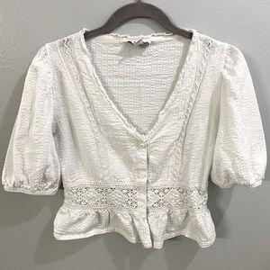 Top Shop size 6 Cropped peasant button down top Fits like a size Medium